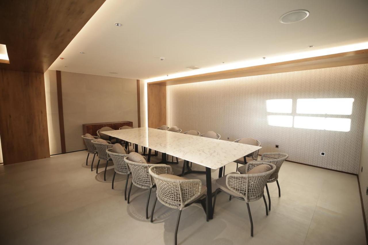 קוואיאן The Maximilian Hotel מראה חיצוני תמונה