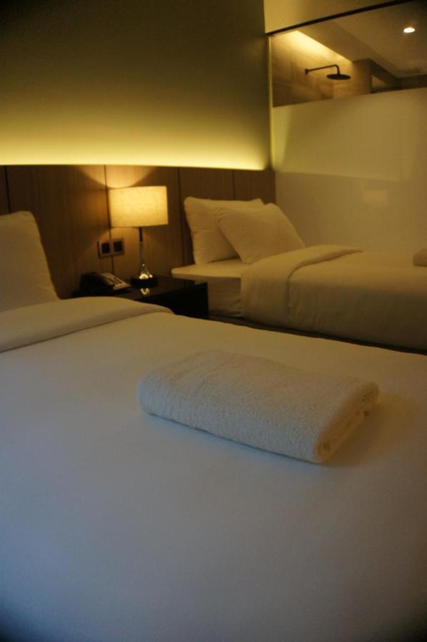 קוואיאן The Maximilian Hotel מראה חיצוני תמונה